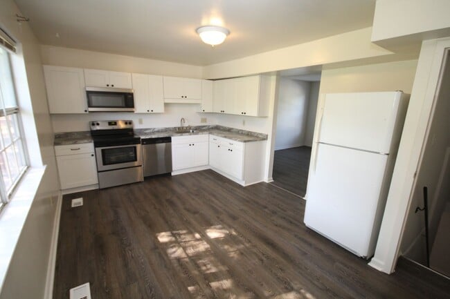 Photo - 1473 Charlestown Dr