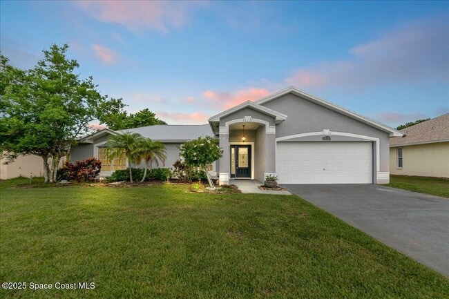 Photo - 897 Hunters Creek Dr House