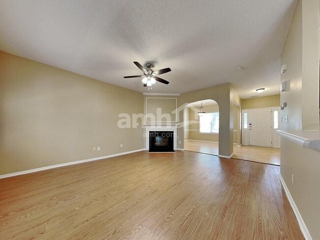 Photo - 3049 Buttonwood Ln