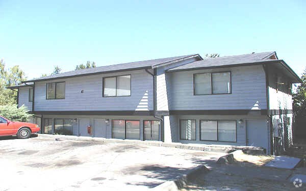 Roxbury Townhomes - Roxbury Townhomes