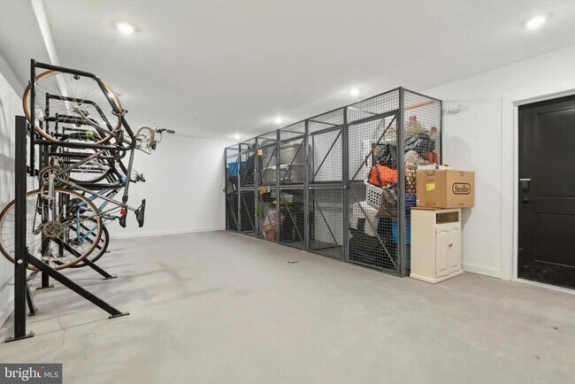 Photo - 2421 N Mascher St Unit 204