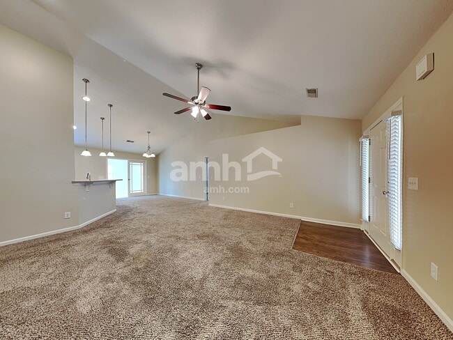 Photo - 128 Heartstone Cir