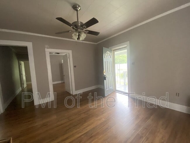 Photo - 1435 Delaware Ave