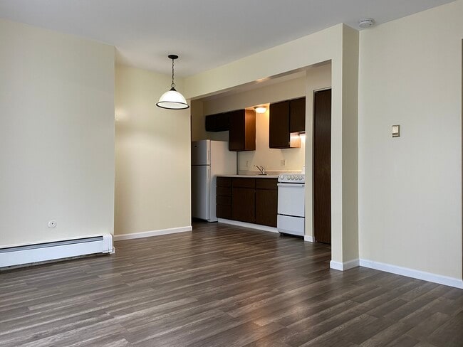 1BR, 1BA - Eagle's Pine Apartments