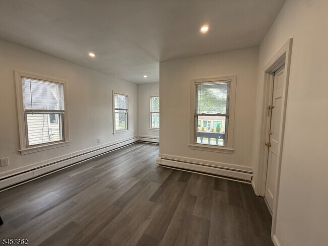 250 Paterson Ave Unit 1