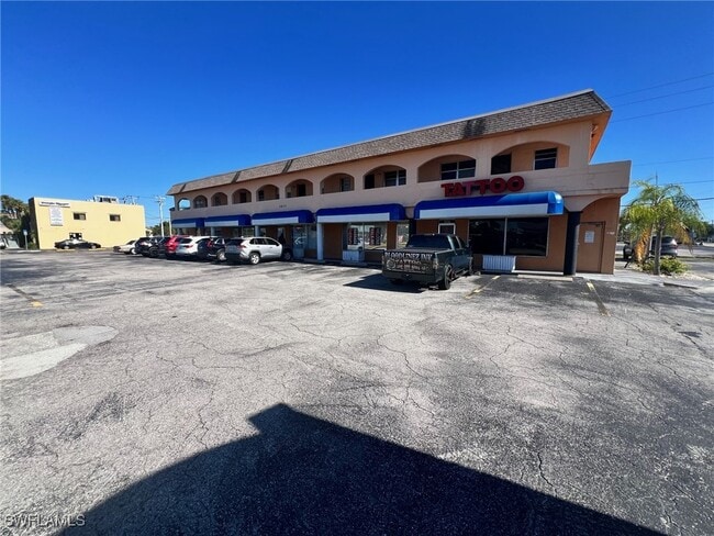 Building Photo - 3937 Broadway Unit 3