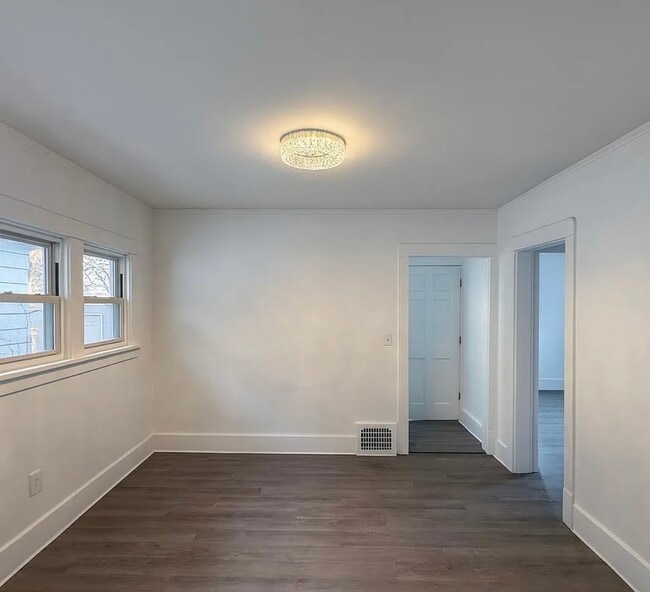 Photo - 910 W Virginia Ave