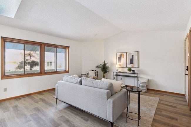 Photo - 3335 Nevada Ave N
