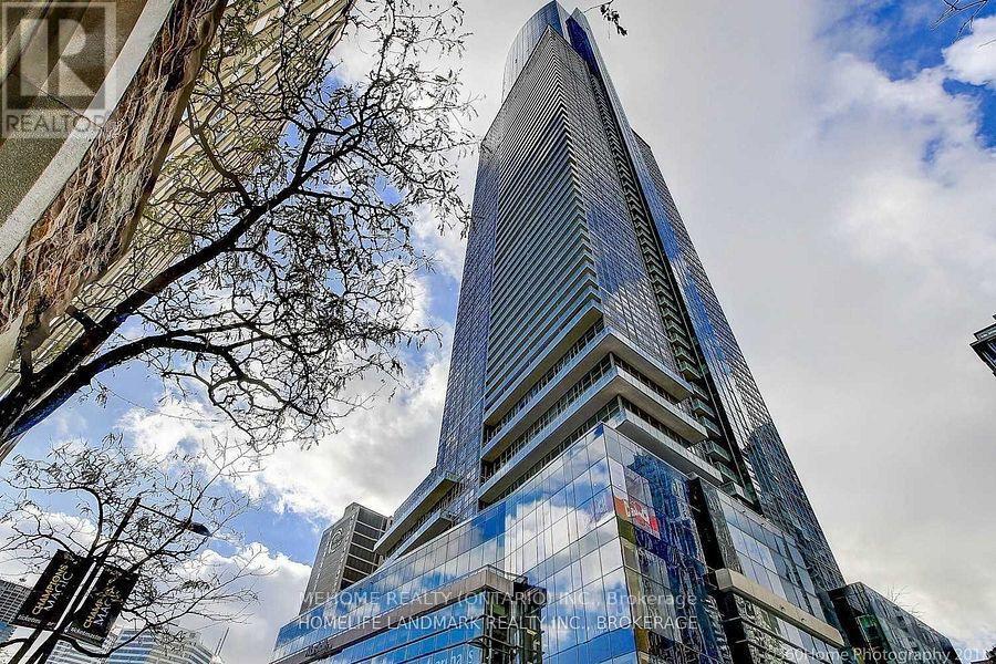 Photo - 388 Yonge St Unit 6809