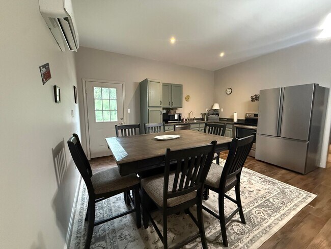 310 County Rd 692