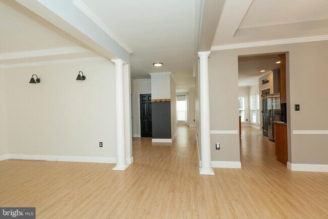 Photo - 249 Lord Fairfax St