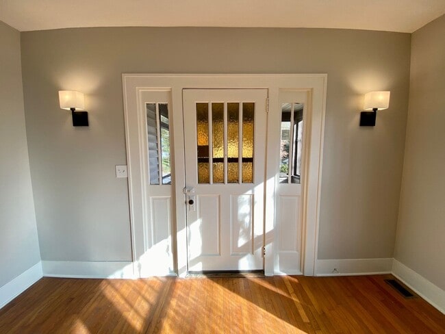 Photo - North AVL - Renovated 1920's Home with Separate 1/1 Apartment!