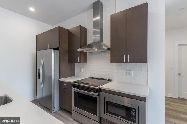 Photo - 710 N 16th St Unidad 204