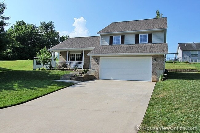 Building Photo - House In Cape Girardeau