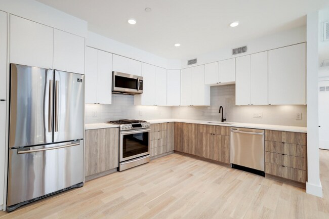 Photo - 3514 13th St NW Unidad 9