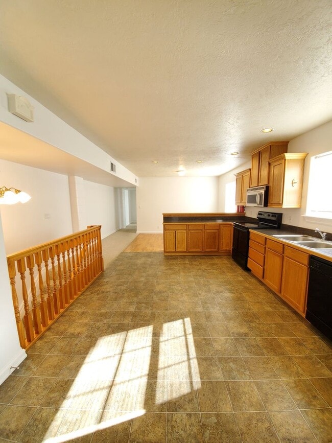 Photo - Spacious Apartment Available