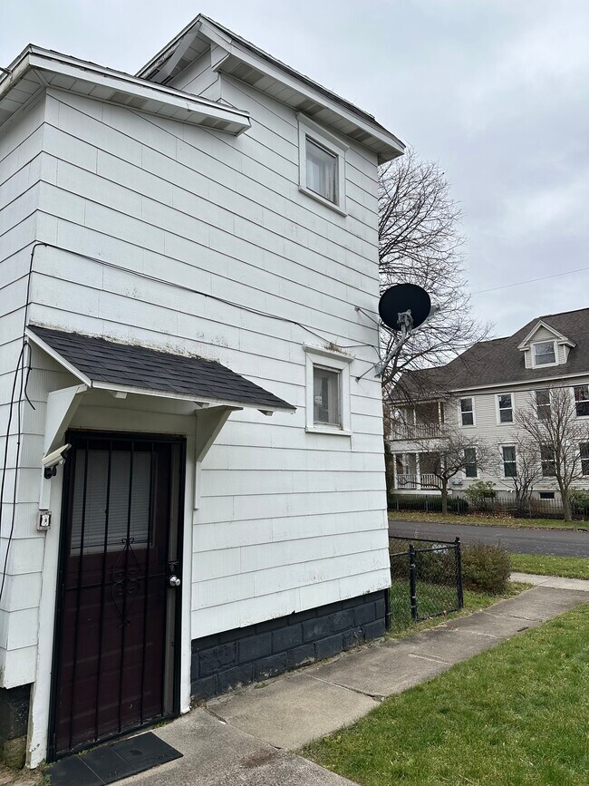 Photo - Dewitt St Unidad 1