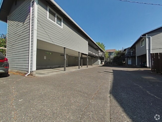 Building Photo - 1 Bedroom Apartment ~ Close to Campus ~ Sm... Unit 1969 NW Grant #4