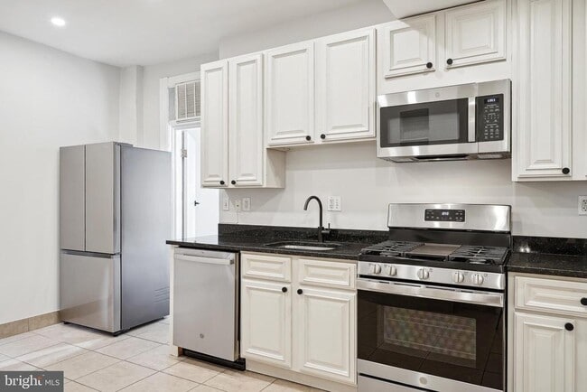 Photo - 1221 D St NE