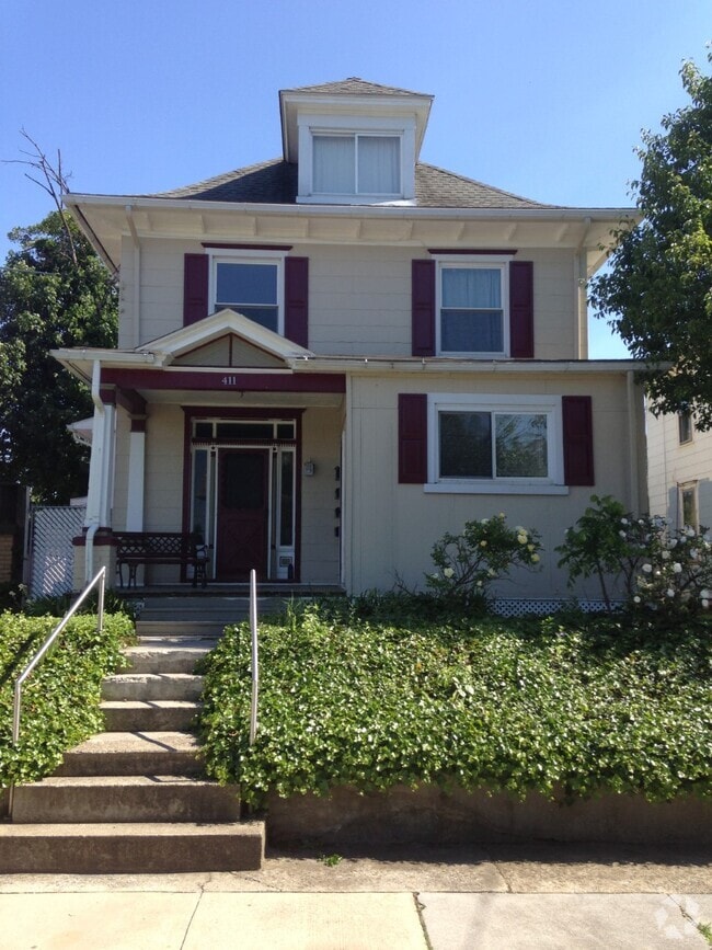 Building Photo - 411 W Main St Unit C Rental