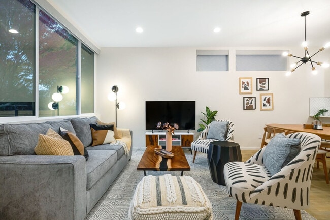 Photo - 8042 14th Ave NW Unidad ID1036019P