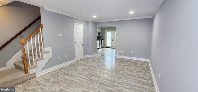 Photo - 483 Arwell Ct