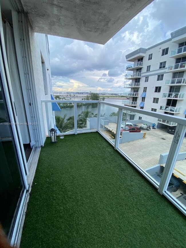 Building Photo - 5099 NW 7th St Unit 904 Rental