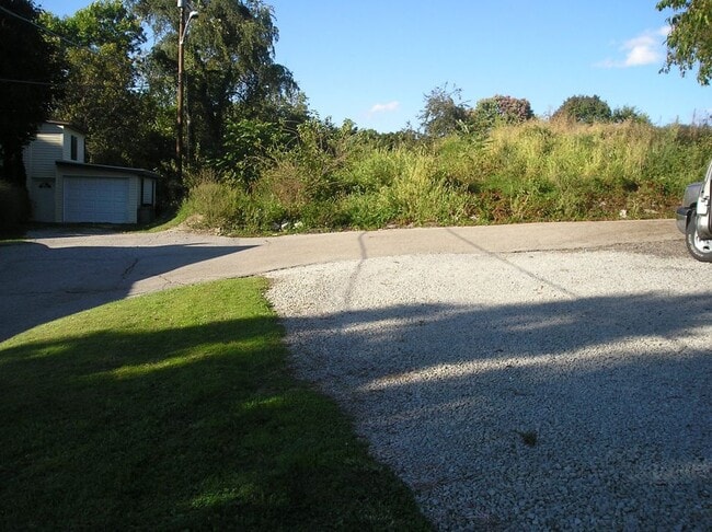 Photo - 743 W Otterman St