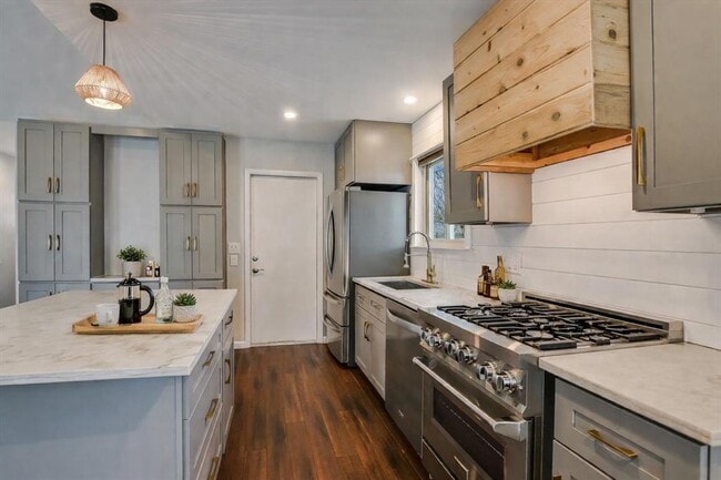 Building Photo - 6109 Merriwood Dr