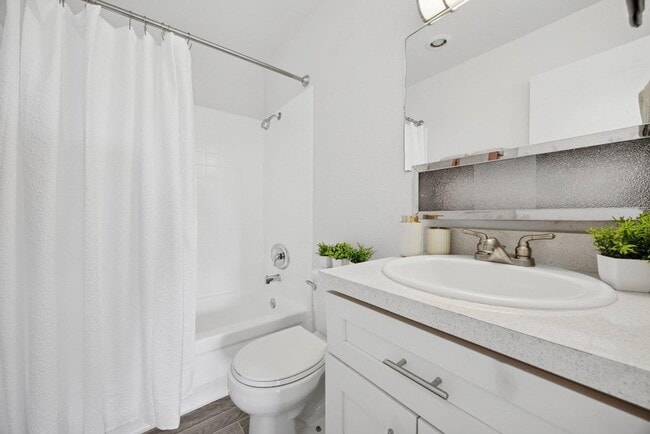 Photo - Madera at Metro