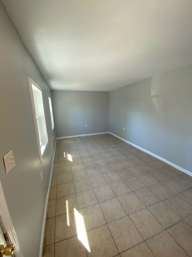 Photo - 33 Leland Ave Unit Lower Apartment