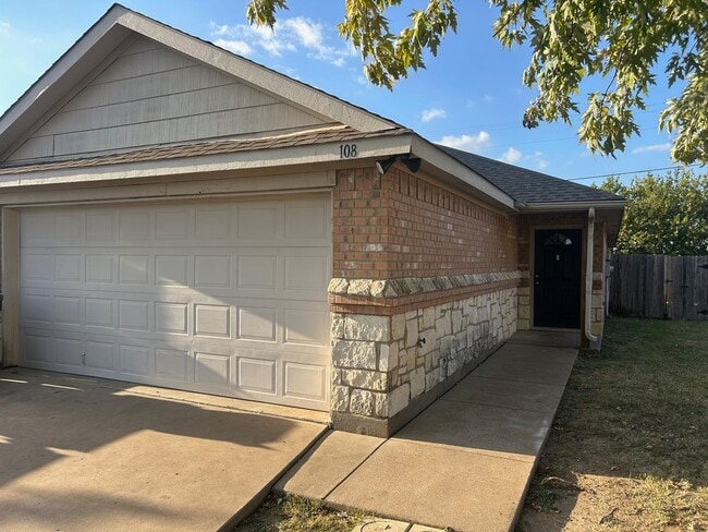 Building Photo - 108-110 Prosperity Unit 108 Prosperity Trl