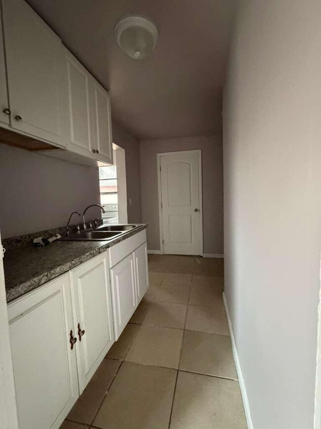 Photo - 701 N 9th St