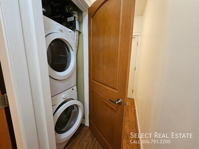 Photo - 8288-207A 207A St.