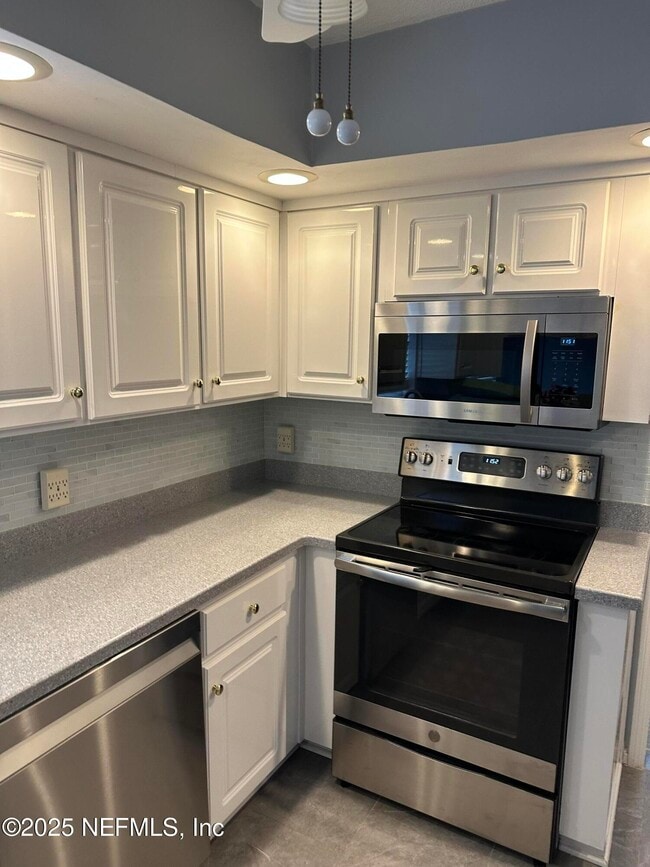 Photo - 6192 Duclay Forest Dr S