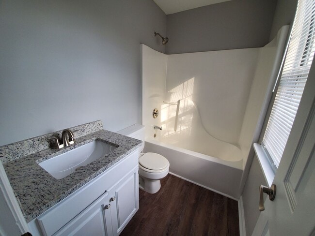 Photo - 453 Brannen Dr