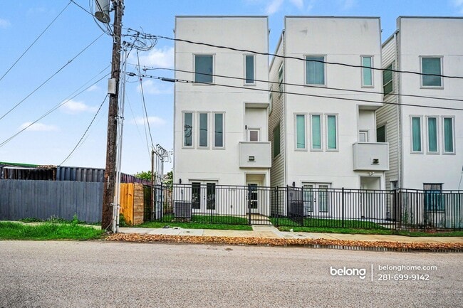 Building Photo - 6350 Culberson St