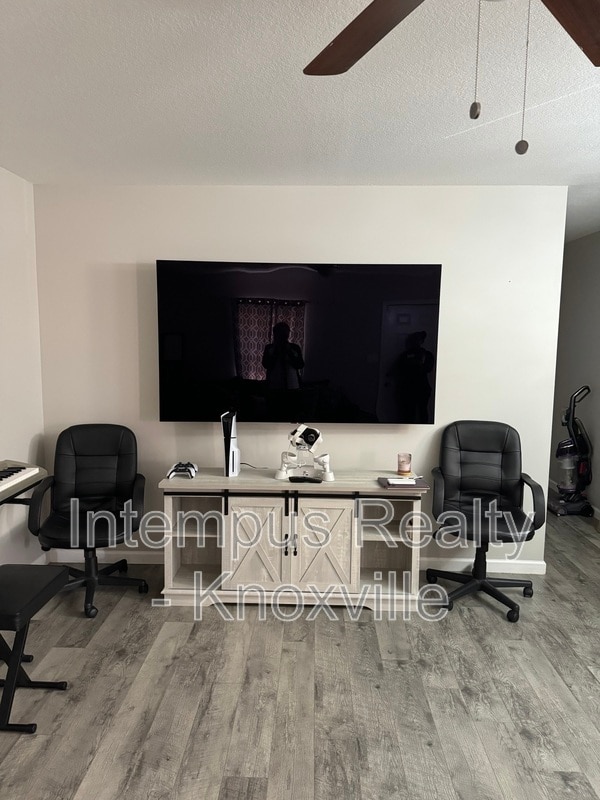 Photo - 2419 E Glenwood Ave