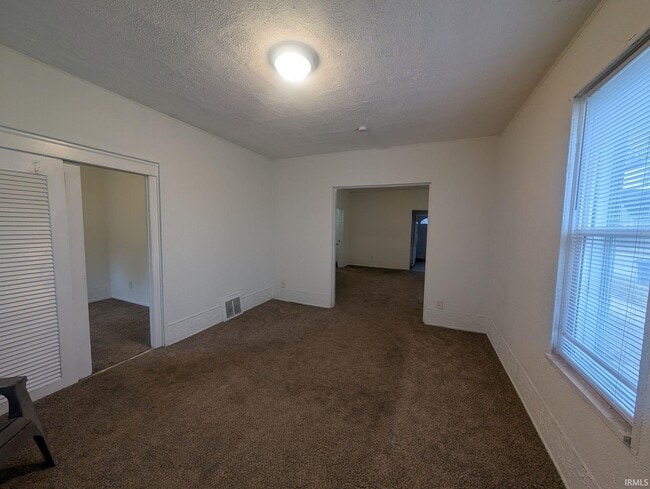 Photo - 925 Cedar St