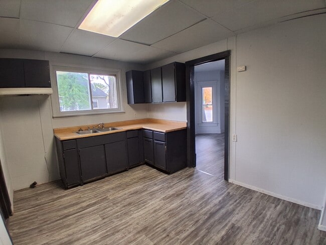 Photo - 2602 E Main St