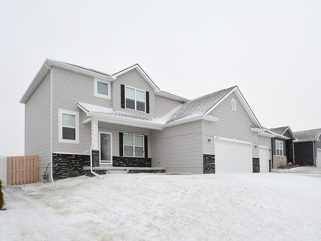Photo - Gorgeous 4 Bedroom Elkhorn Home!!