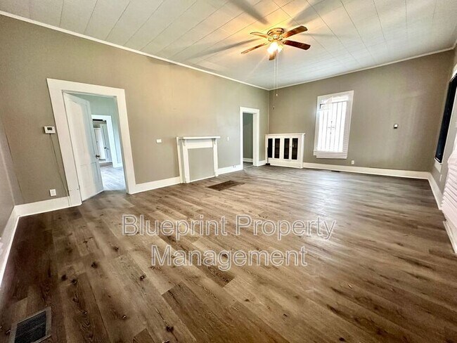 Photo - 3616 Maple Ave SW