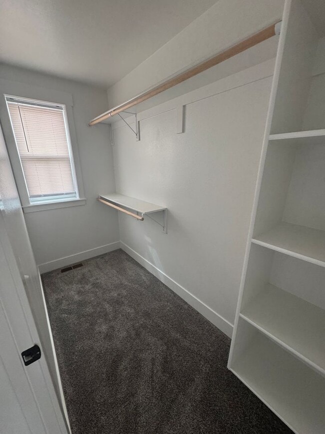 Photo - 6087 Northstead Ave