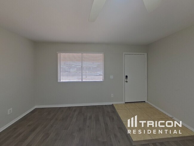 Photo - 4112 E St Anne Ave