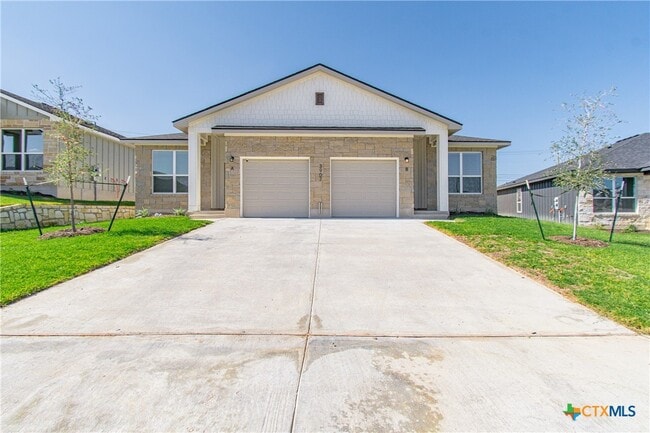 Building Photo - 3907 American Elm Dr