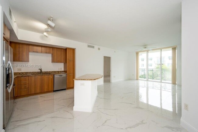 Photo - 510 NW 84th Ave Unidad 520