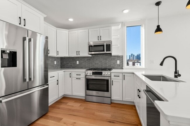 Photo - 175 Gove St Unit 5R