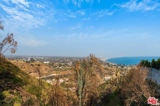 Photo - 770 Paseo Miramar