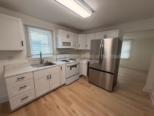 Photo - 1604 Textile Dr