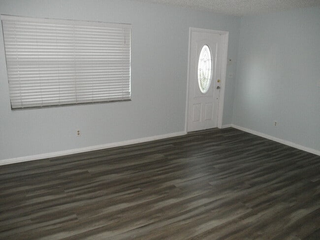 Photo - 4648 Summit Blvd